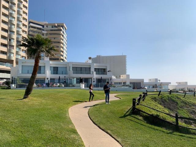 Beachfront Condo W Pools Steps To Beach & Mins To Dt Rosarito Ngoại thất bức ảnh